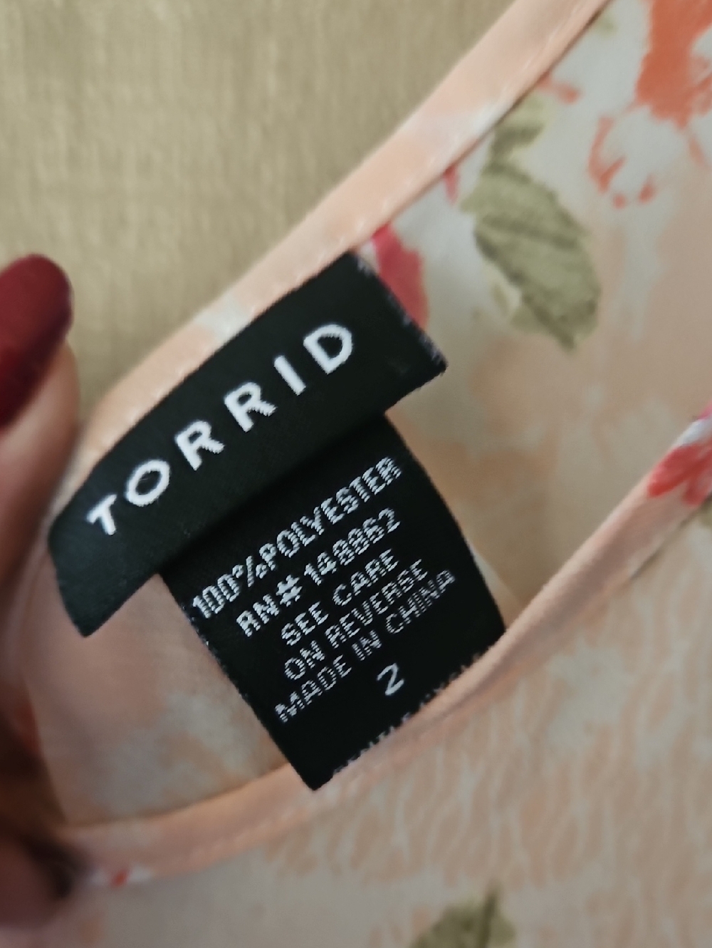 EUC Torrid Hi/Low Top - Picture 2 of 4